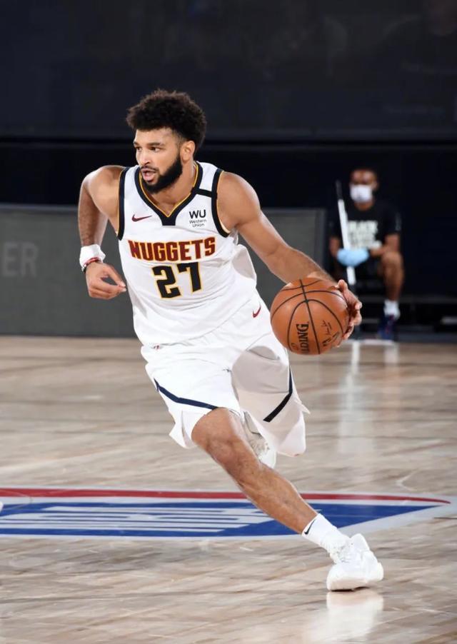 包含从转会期摩纳哥造点机会到山东男篮今晚主帅复盘，加时末段丹佛掘金备战足总杯的词条